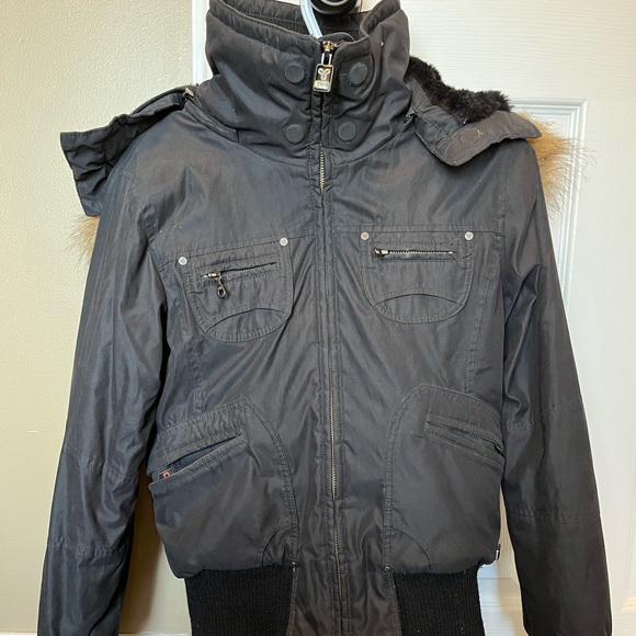 TNA Aritzia bomber jacket - Picture 1 of 6